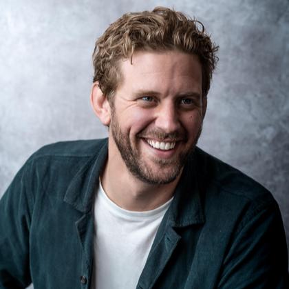 Scarleteers Chat with Tom Durant-Pritchard | Podcast by Scarleteers