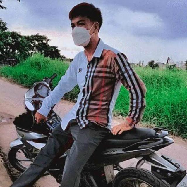 ít nhưng dài lâu - Huỳnh Chí Tính Cover