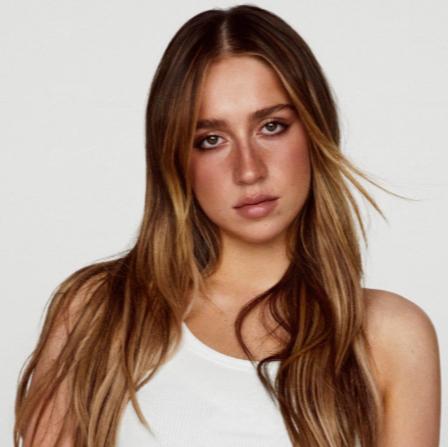 Download Tate Mcrae MP3 & WAV Songs by EZ Free Music Playlist on